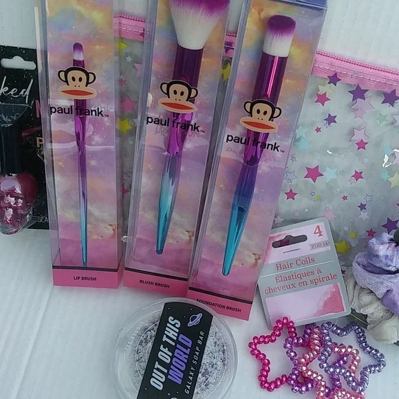 Paul Frank make-up bundle